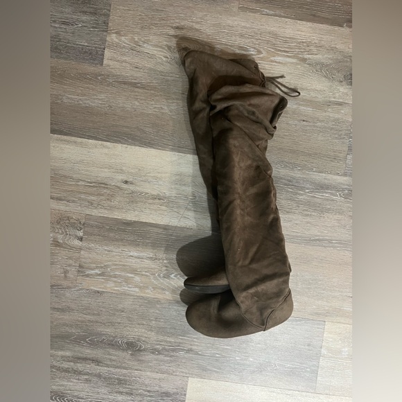 Long boots - Picture 3 of 5